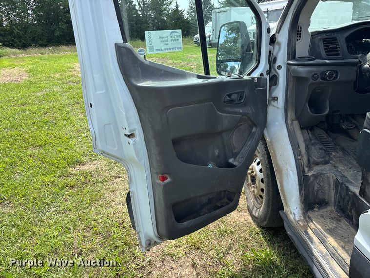 image for item FG0500 2020 Ford Transit 250 van