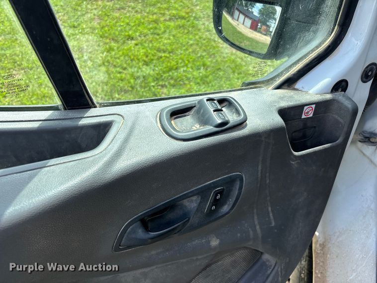 image for item FG0500 2020 Ford Transit 250 van