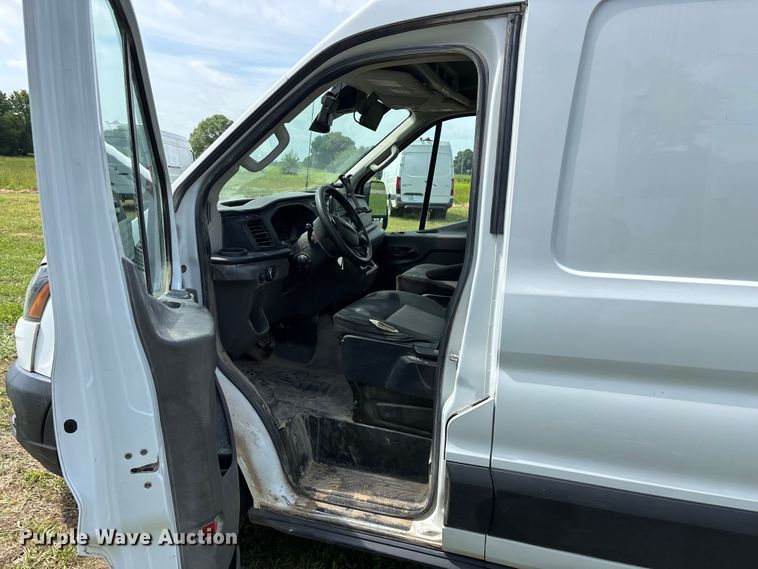 image for item FG0500 2020 Ford Transit 250 van