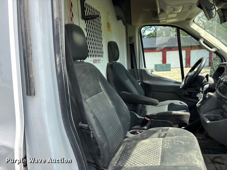 image for item FG0500 2020 Ford Transit 250 van