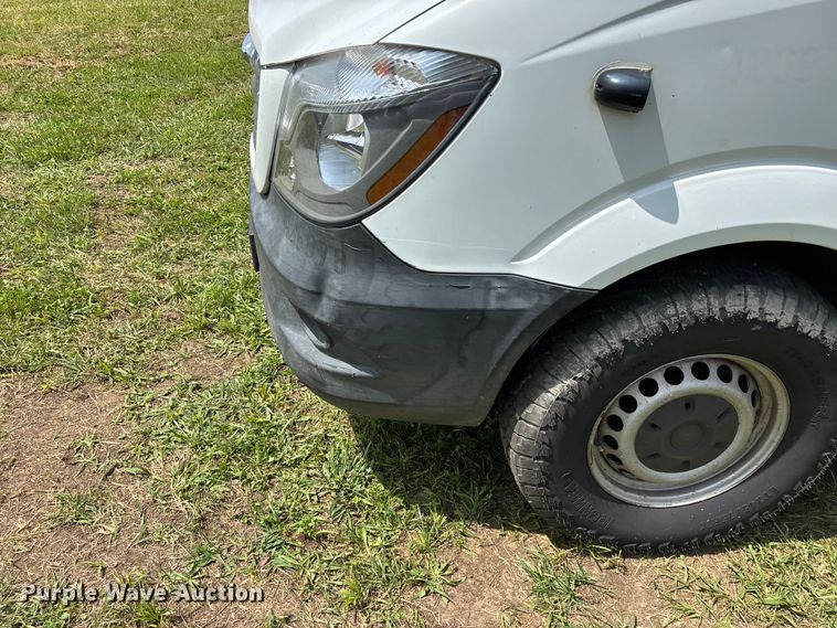 image for item FG0501 2018 Freightliner Sprinter 2500 van