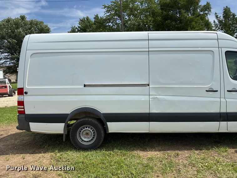 image for item FG0501 2018 Freightliner Sprinter 2500 van