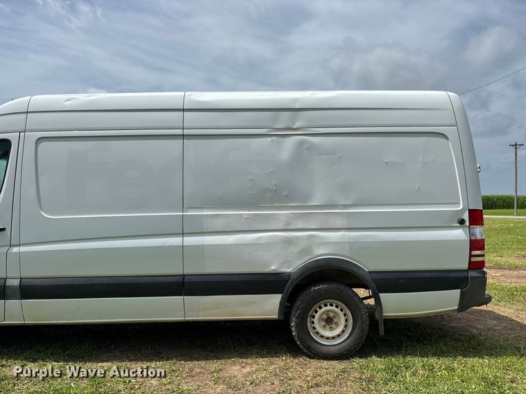 image for item FG0501 2018 Freightliner Sprinter 2500 van