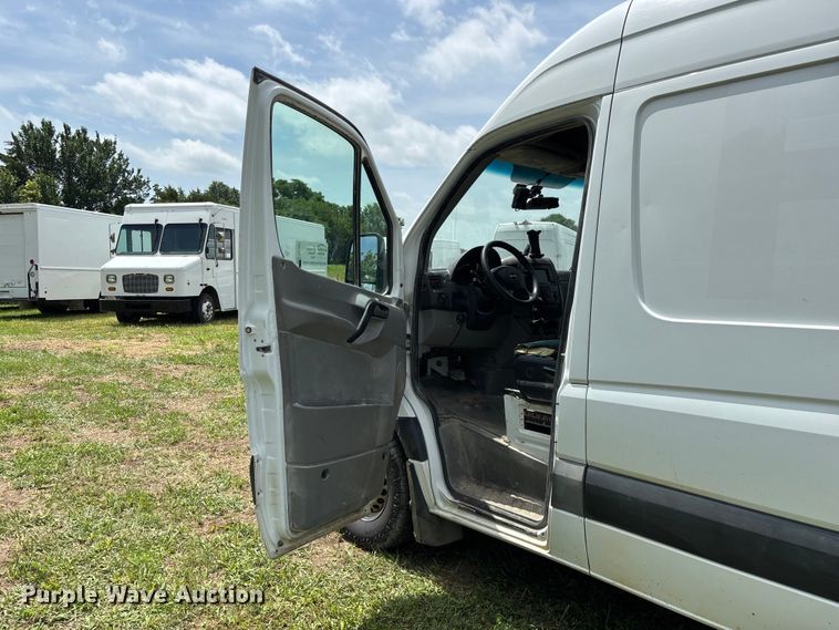 image for item FG0501 2018 Freightliner Sprinter 2500 van