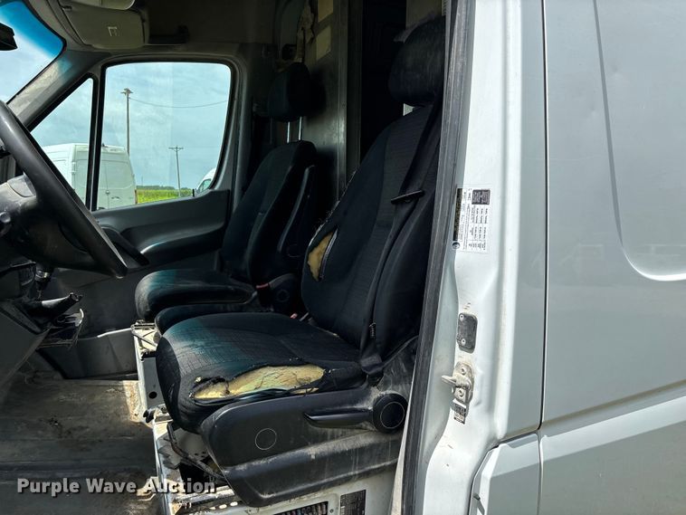 image for item FG0501 2018 Freightliner Sprinter 2500 van