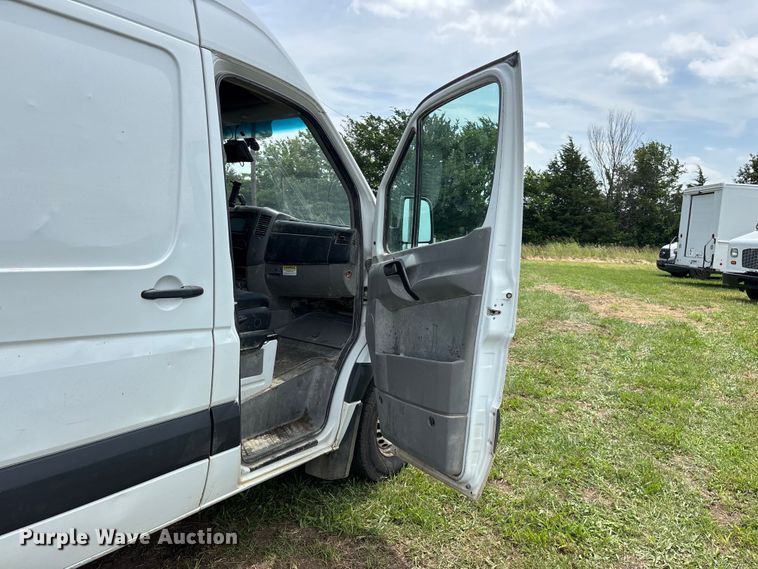 image for item FG0501 2018 Freightliner Sprinter 2500 van
