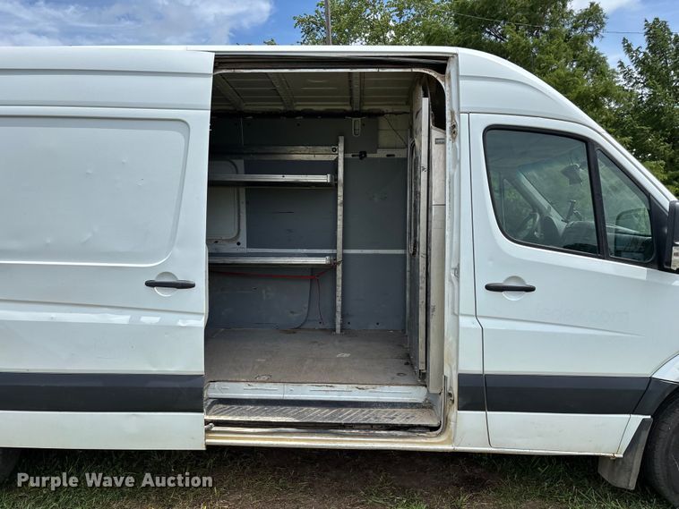 image for item FG0501 2018 Freightliner Sprinter 2500 van