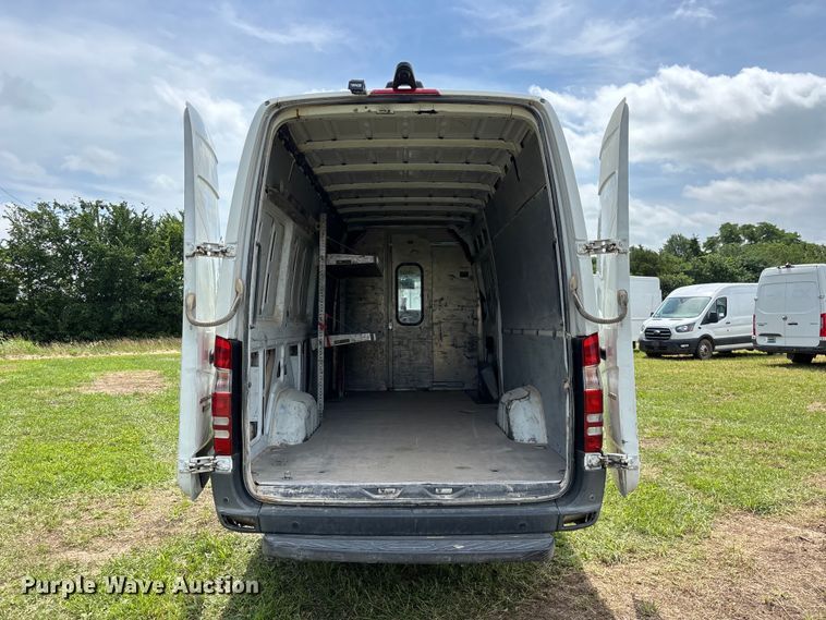 image for item FG0501 2018 Freightliner Sprinter 2500 van