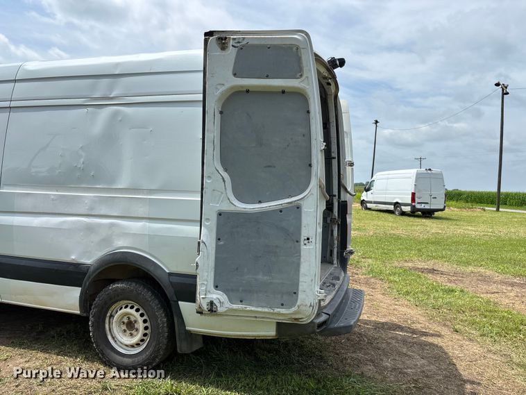 image for item FG0501 2018 Freightliner Sprinter 2500 van
