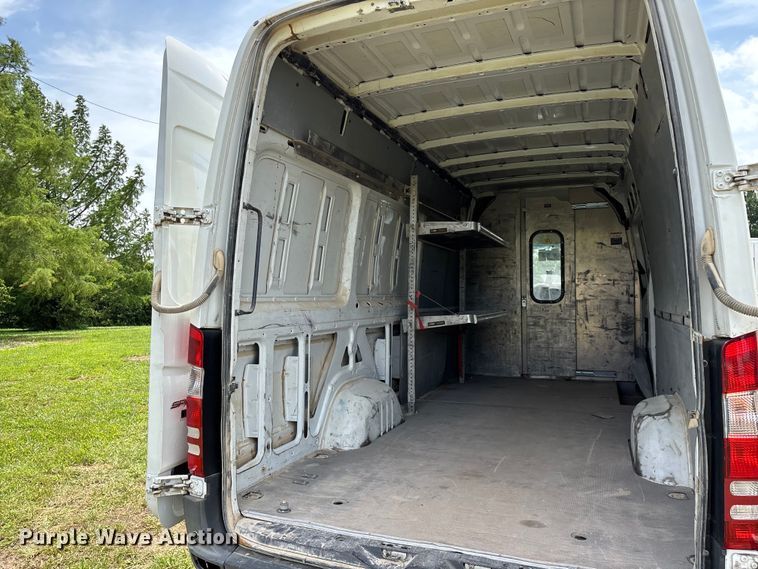 image for item FG0501 2018 Freightliner Sprinter 2500 van