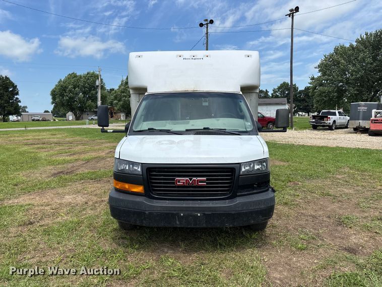 image for item FG0503 2018 GMC G3500 box truck