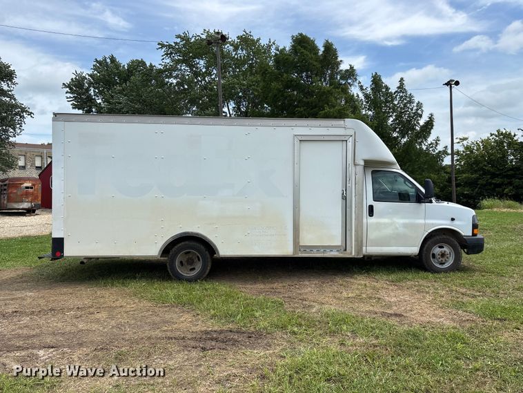 image for item FG0503 2018 GMC G3500 box truck
