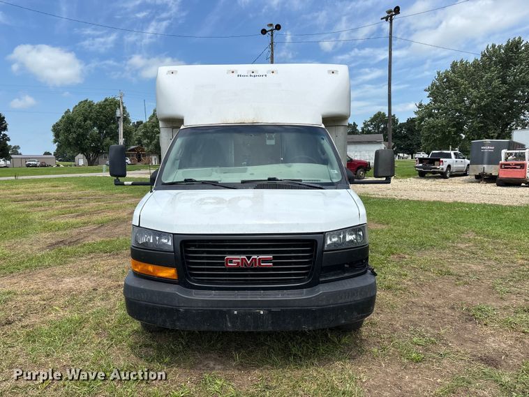 image for item FG0503 2018 GMC G3500 box truck