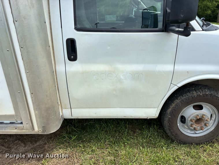 image for item FG0503 2018 GMC G3500 box truck