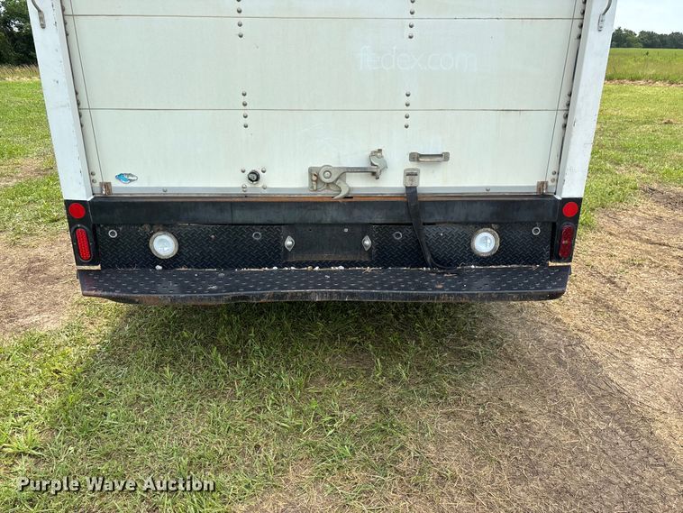 image for item FG0503 2018 GMC G3500 box truck