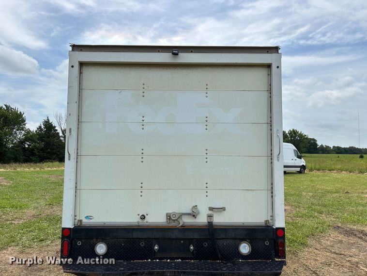 image for item FG0503 2018 GMC G3500 box truck