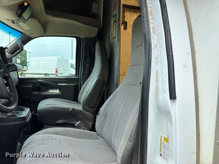 image for item FG0503 2018 GMC G3500 box truck