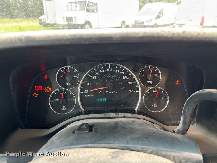 image for item FG0503 2018 GMC G3500 box truck