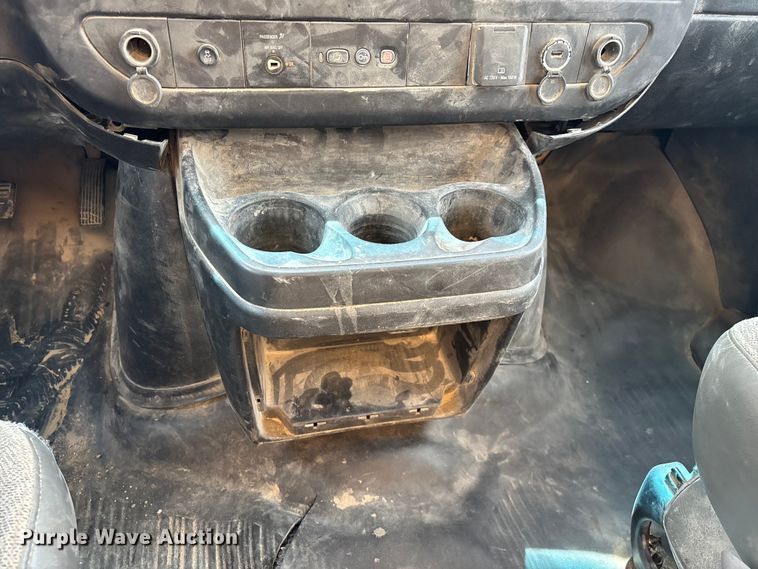 image for item FG0503 2018 GMC G3500 box truck