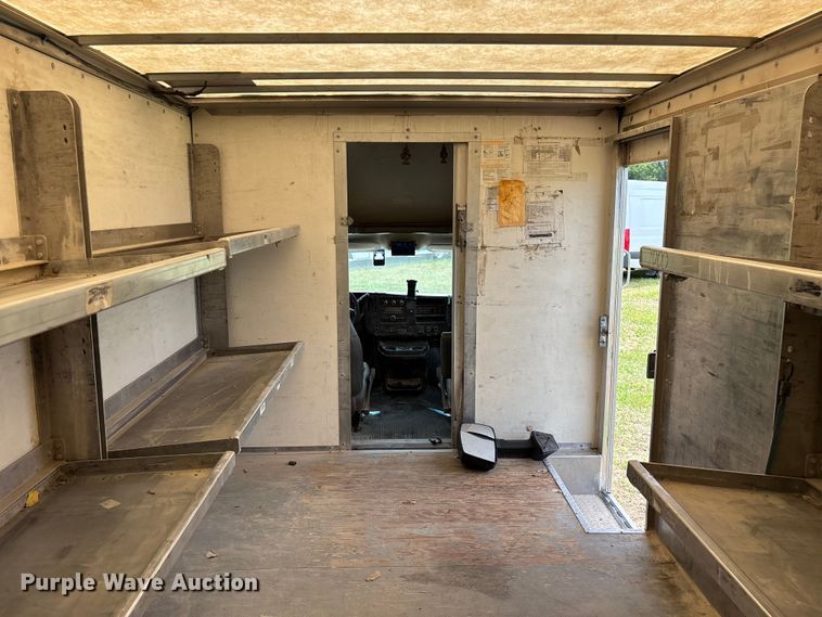 image for item FG0503 2018 GMC G3500 box truck