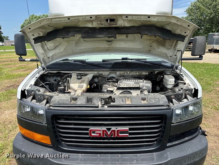 image for item FG0503 2018 GMC G3500 box truck