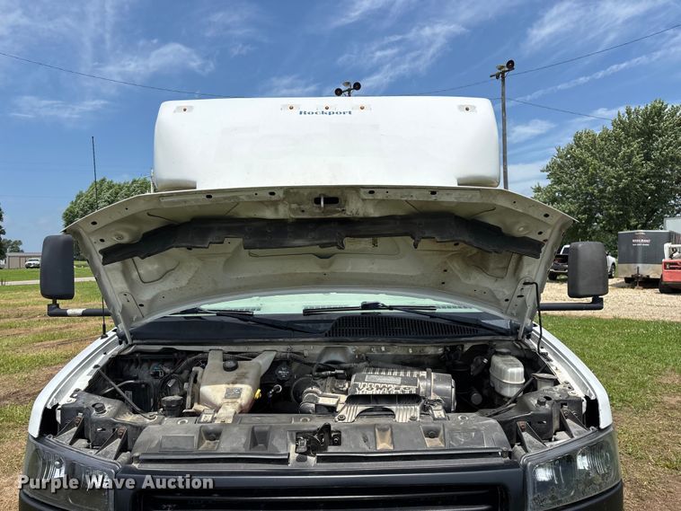image for item FG0503 2018 GMC G3500 box truck