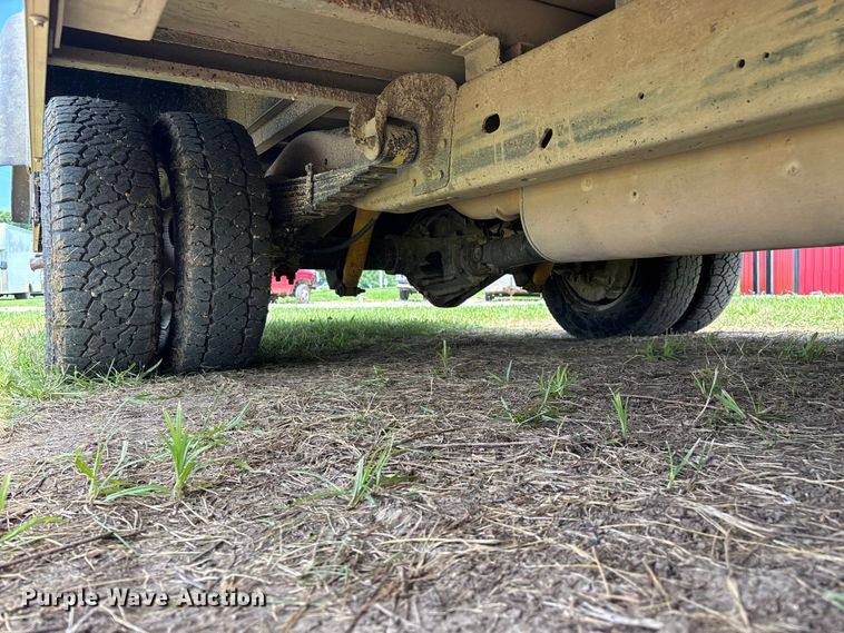 image for item FG0503 2018 GMC G3500 box truck