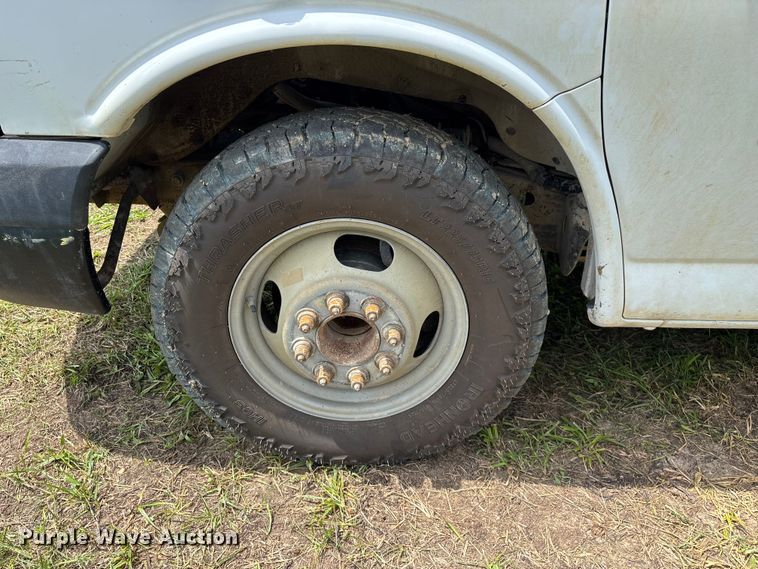 image for item FG0503 2018 GMC G3500 box truck