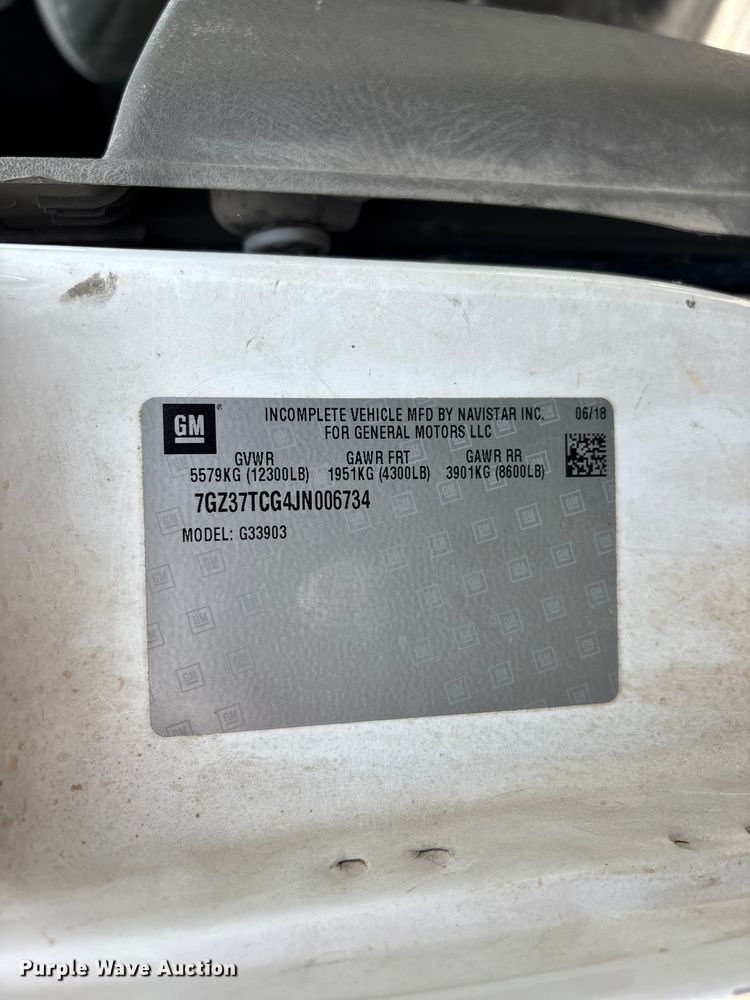 image for item FG0503 2018 GMC G3500 box truck
