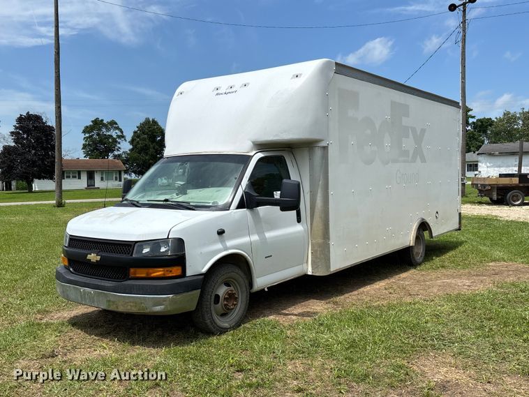 image for item FG0504 2018 GMC G3500 Box truck