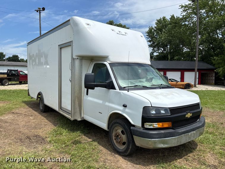 image for item FG0504 2018 GMC G3500 Box truck