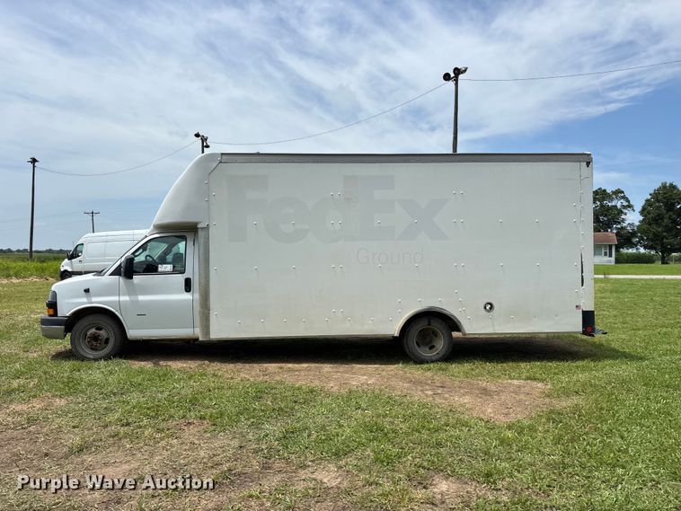 image for item FG0504 2018 GMC G3500 Box truck