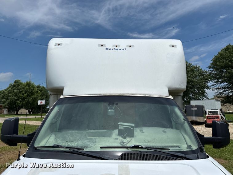 image for item FG0504 2018 GMC G3500 Box truck