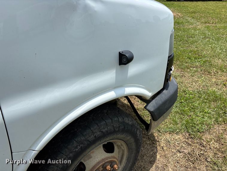 image for item FG0504 2018 GMC G3500 Box truck