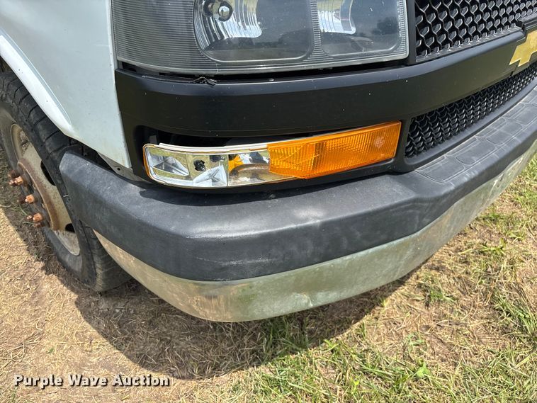 image for item FG0504 2018 GMC G3500 Box truck