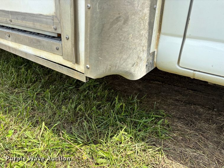 image for item FG0504 2018 GMC G3500 Box truck