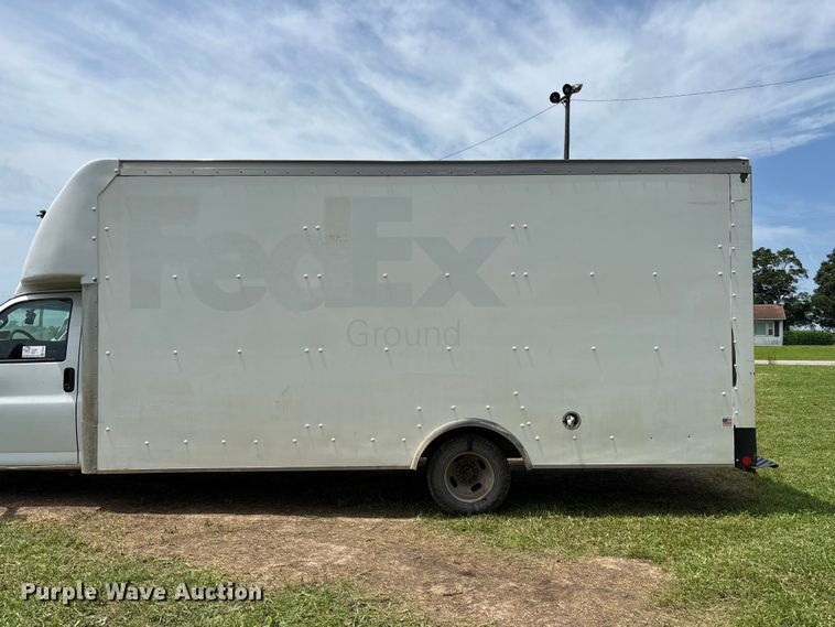 image for item FG0504 2018 GMC G3500 Box truck