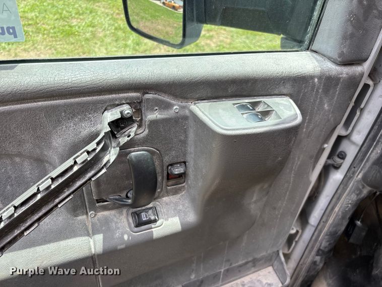 image for item FG0504 2018 GMC G3500 Box truck