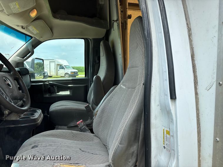 image for item FG0504 2018 GMC G3500 Box truck