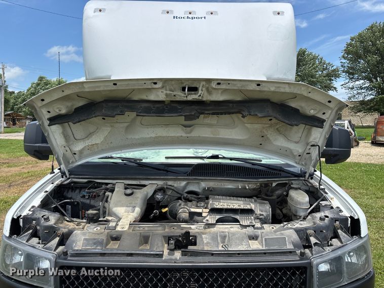 image for item FG0504 2018 GMC G3500 Box truck