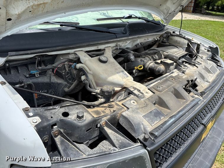 image for item FG0504 2018 GMC G3500 Box truck