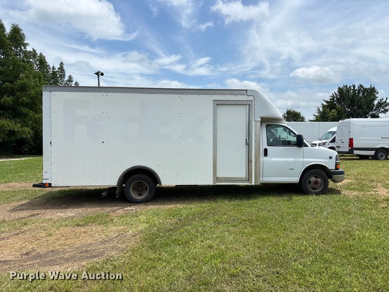 image for item FG0505 2021 Chevrolet G3500 box truck