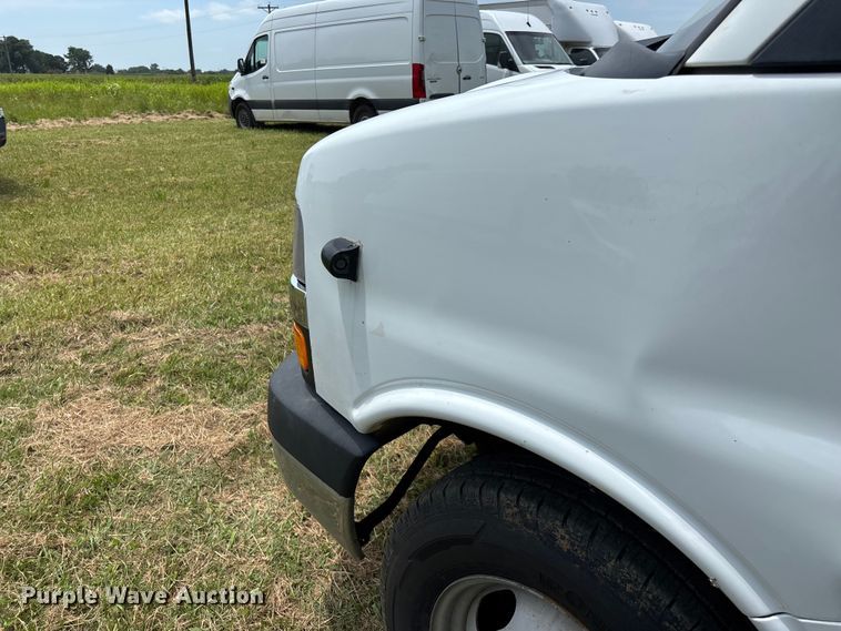 image for item FG0505 2021 Chevrolet G3500 box truck