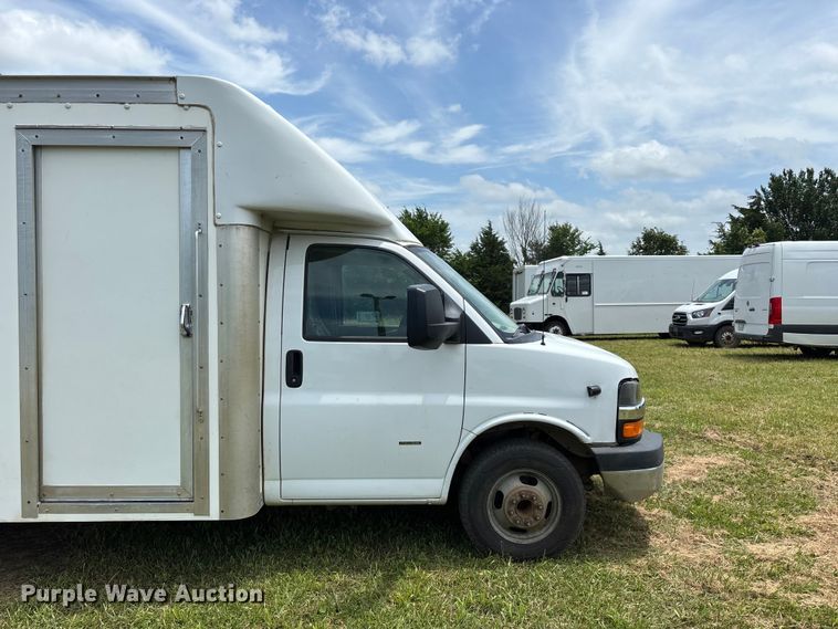 image for item FG0505 2021 Chevrolet G3500 box truck