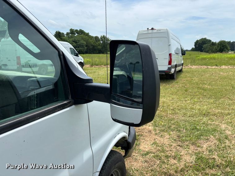 image for item FG0505 2021 Chevrolet G3500 box truck