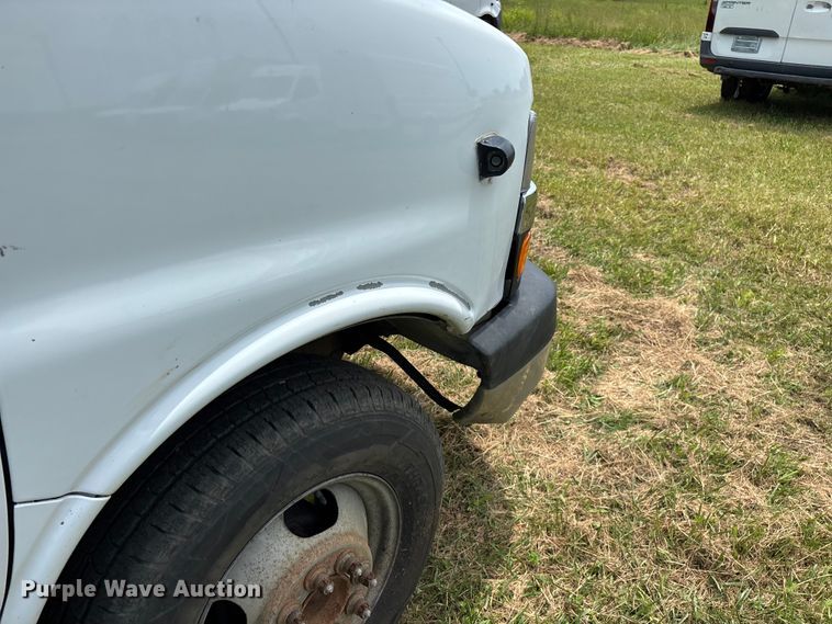 image for item FG0505 2021 Chevrolet G3500 box truck