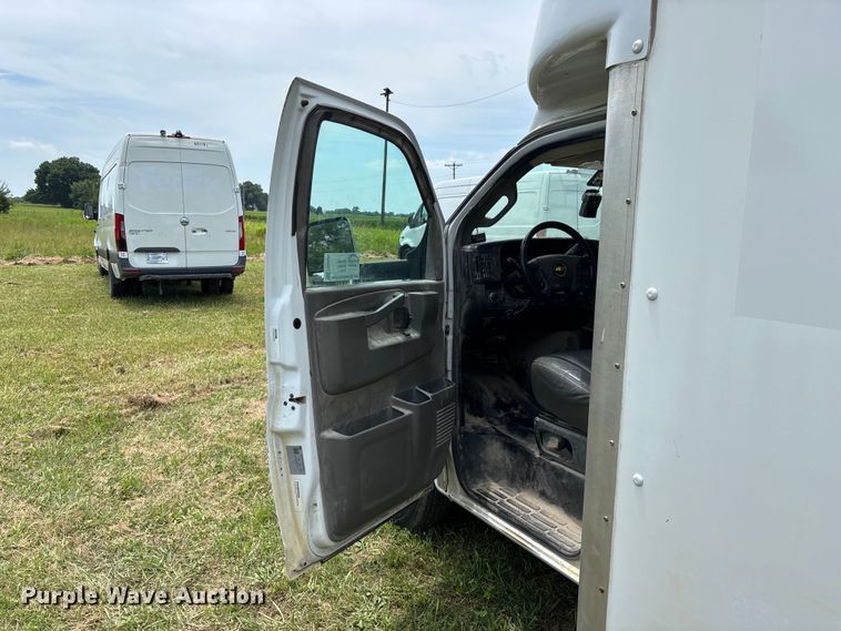 image for item FG0505 2021 Chevrolet G3500 box truck