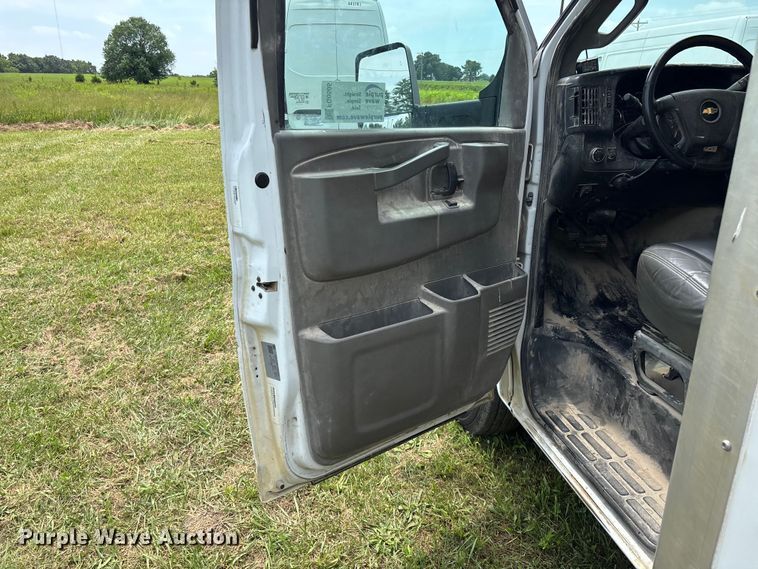 image for item FG0505 2021 Chevrolet G3500 box truck