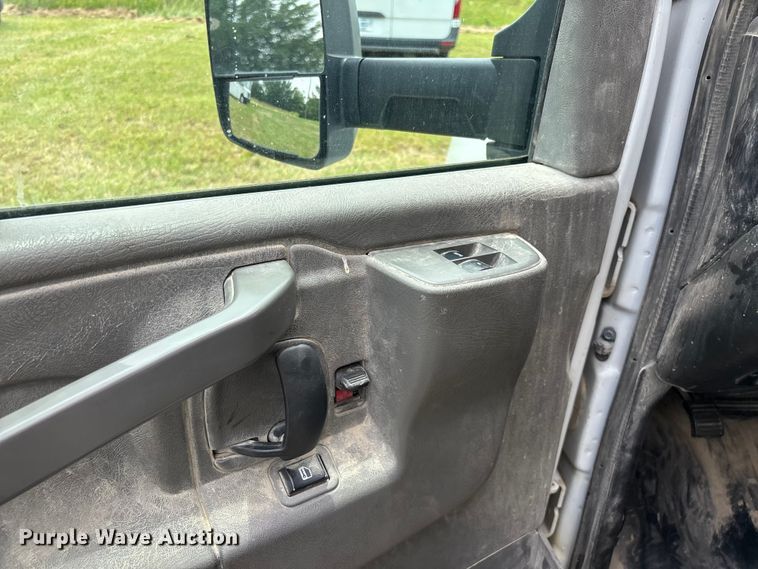 image for item FG0505 2021 Chevrolet G3500 box truck