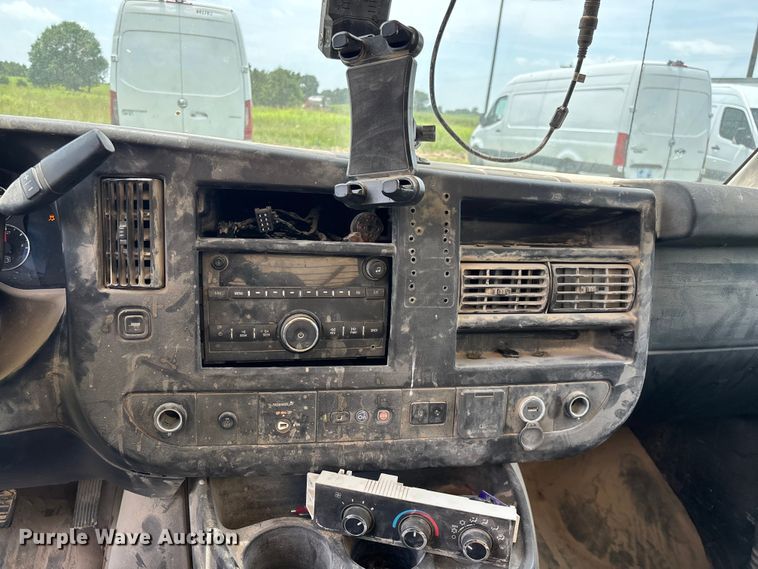 image for item FG0505 2021 Chevrolet G3500 box truck